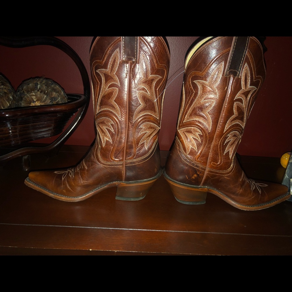 Boots - Picture 5 of 5